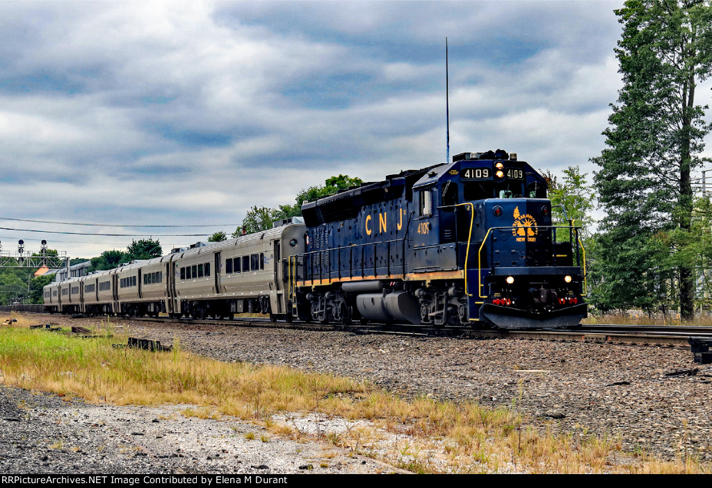 NJT 4019 on train 45